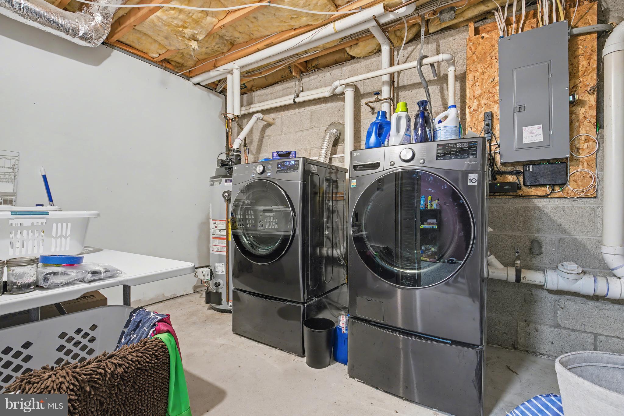 215 Birch Street Hamilton, NJ 08610 - Photo 37 of 38 a utility room with dryer and washer