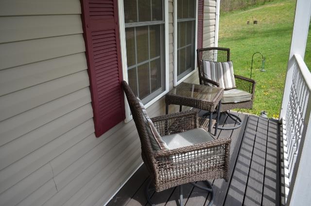 1453 Keesee Road Clarksville, TN 37040 - Photo 3 of 17 Covered front porch