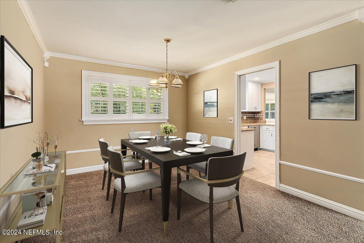 06-Dining Staged