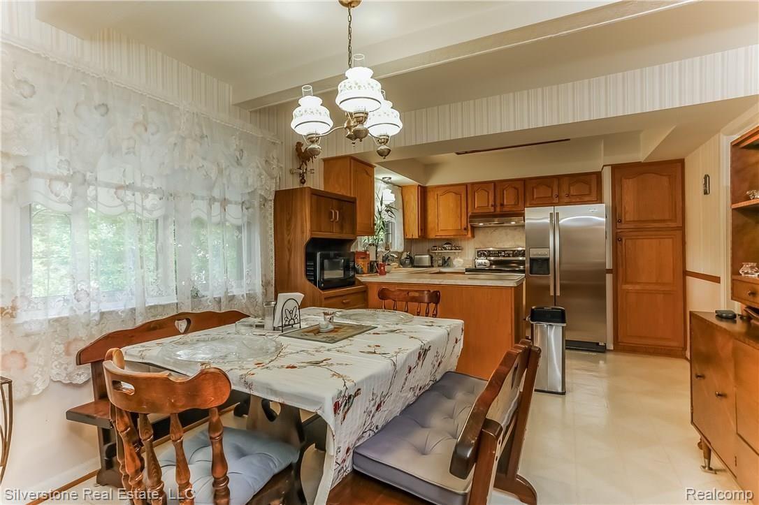 747 Rutgers Road Rochester, MI 48309 - Photo 8 of 49 008-2921657-large.jpg