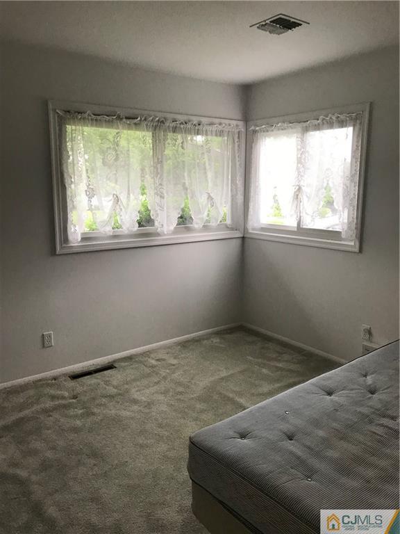8 Sturgis Road Kendall Park, NJ 08824 - Photo 11 of 16 Gallery Image 11