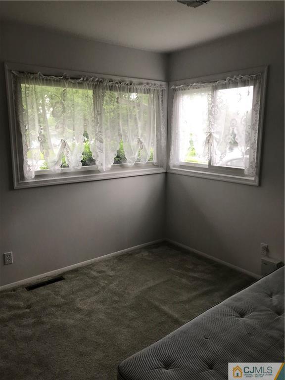 8 Sturgis Road Kendall Park, NJ 08824 - Photo 12 of 16 Gallery Image 12
