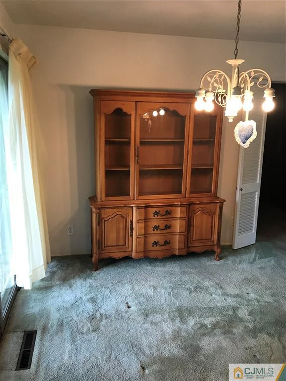 8 Sturgis Road Kendall Park, NJ 08824 - Photo 4 of 16 Gallery Image 4