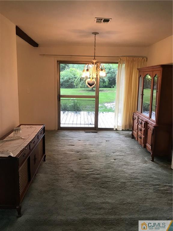 8 Sturgis Road Kendall Park, NJ 08824 - Photo 5 of 16 Gallery Image 5