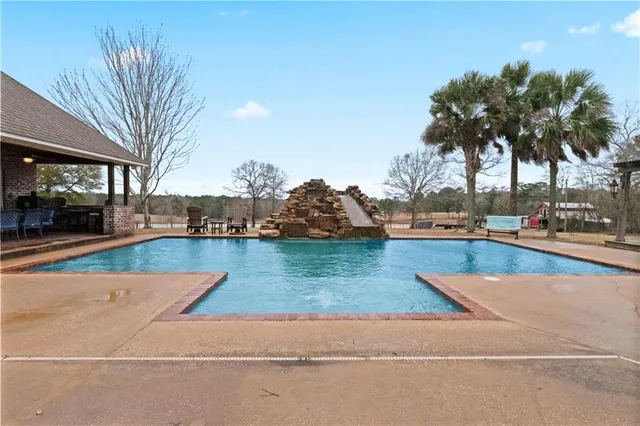 $950,000 | 178 Dogwood Lane, Simpson, LA 71446