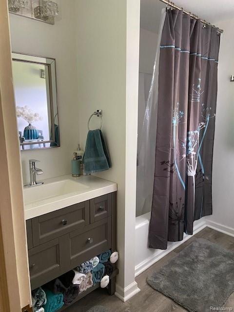 6376 Fenton Road Flint, MI 48507 - Photo 19 of 40 bathroom pic 2.jpg