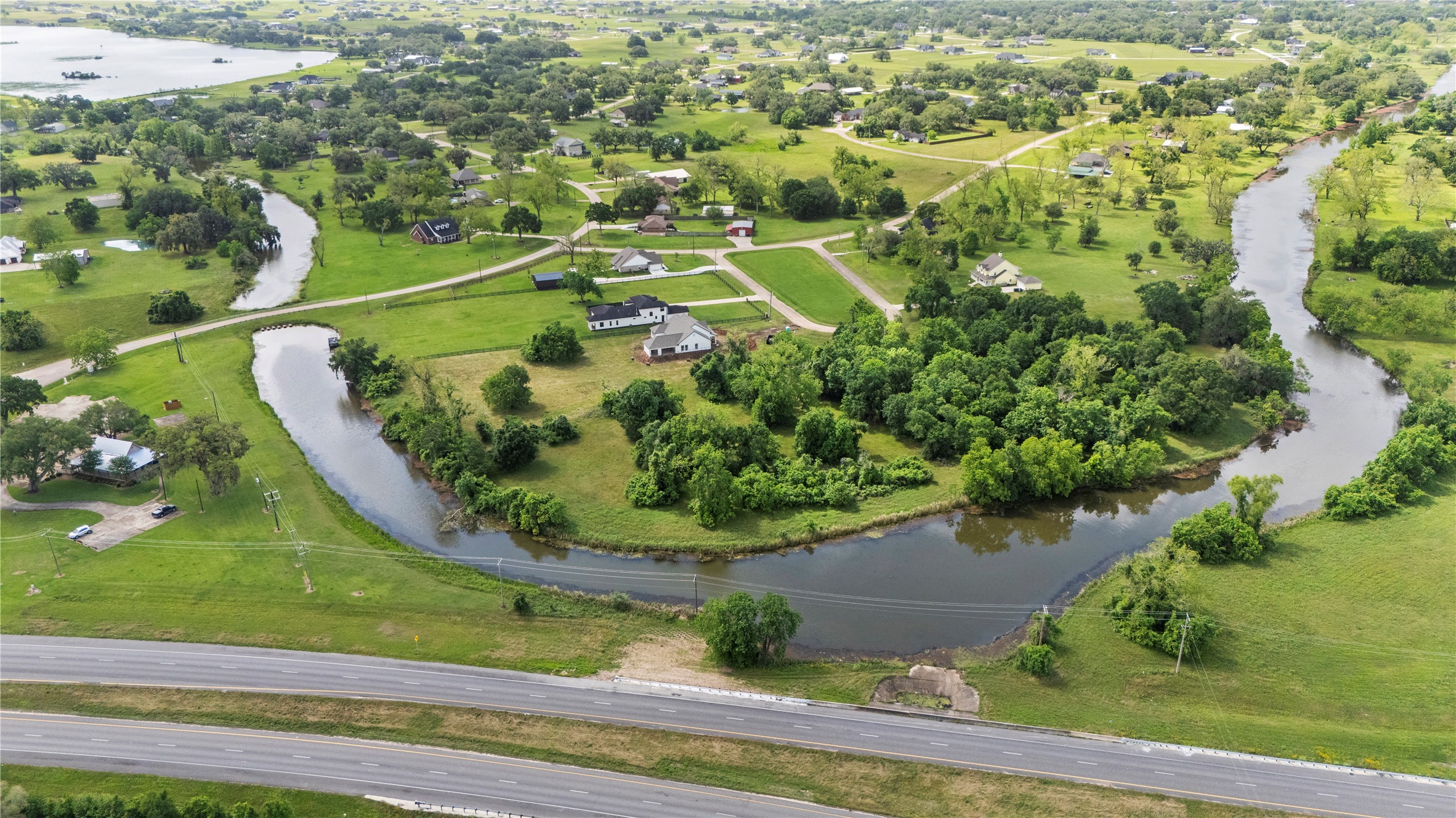 1127 Saddlehorn Bend Angleton, TX 77515 - Photo 14 of 23 an aerial view of a houses