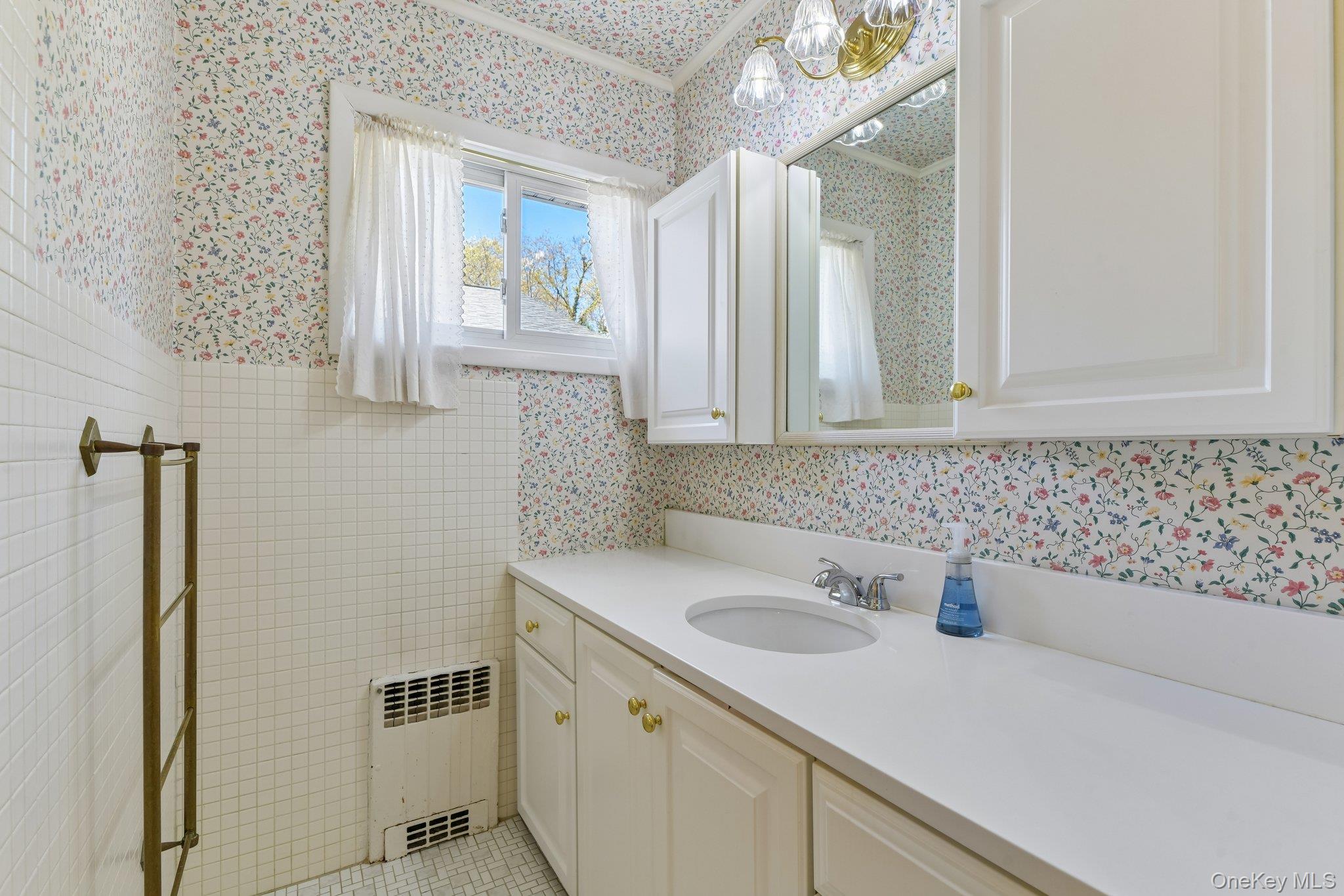 39 Shebar Drive Islip, NY 11751 - Photo 19 of 31