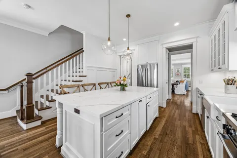 $995,000 | 718 Ashland Street, Houston, TX 77007