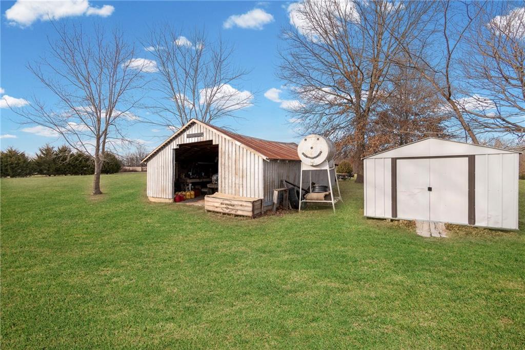 12206 Northeast State Rte D Butler, MO 64730 - Photo 4 of 47