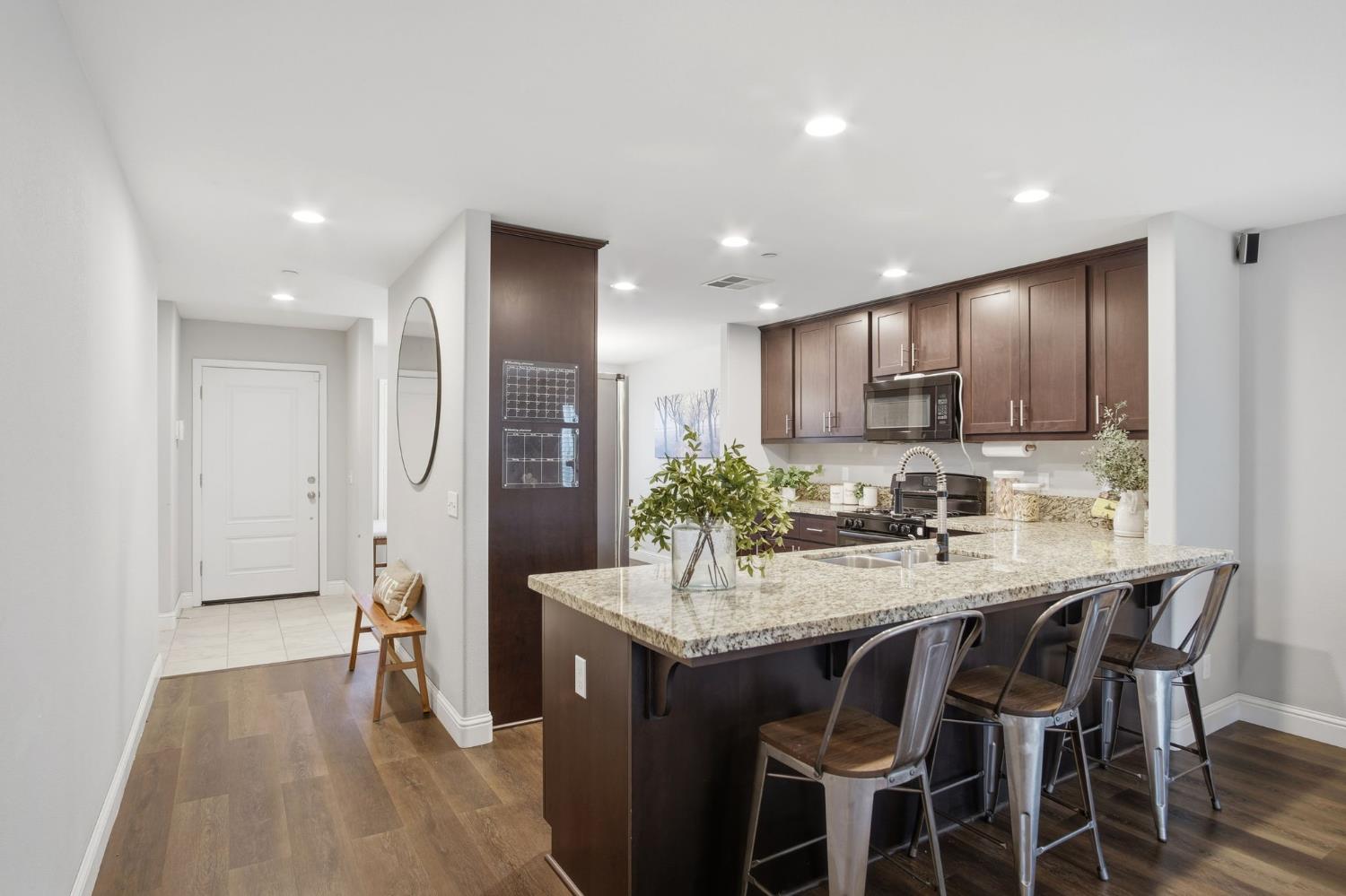 576 Janell Court Merced, CA 95341 - Photo 3 of 25