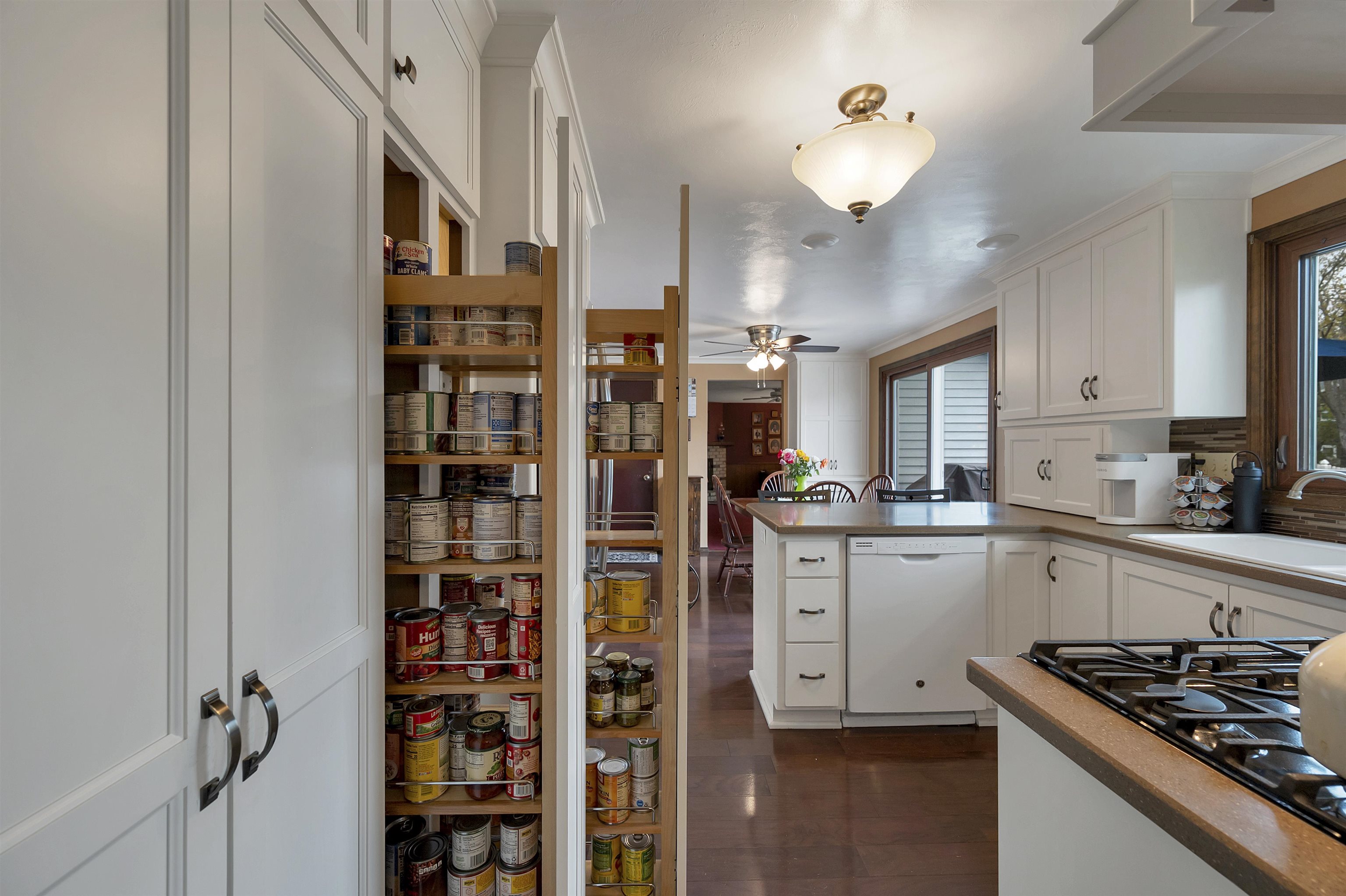 413 South Good Hope Road De Pere, WI 54115 - Photo 20 of 58