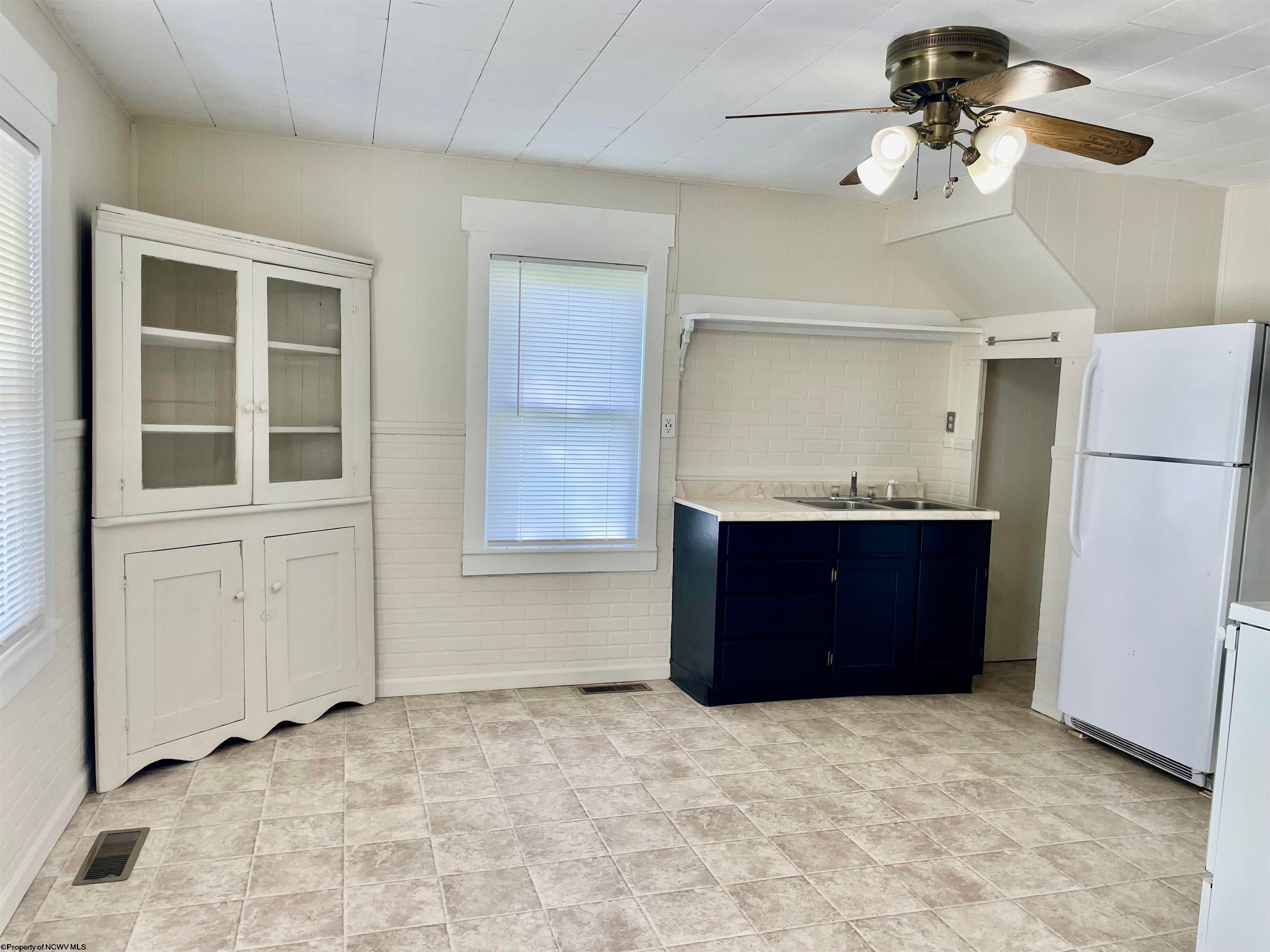 102 Ringer Avenue Terra Alta, WV 26764 - Photo 10 of 22 Gallery Image 10