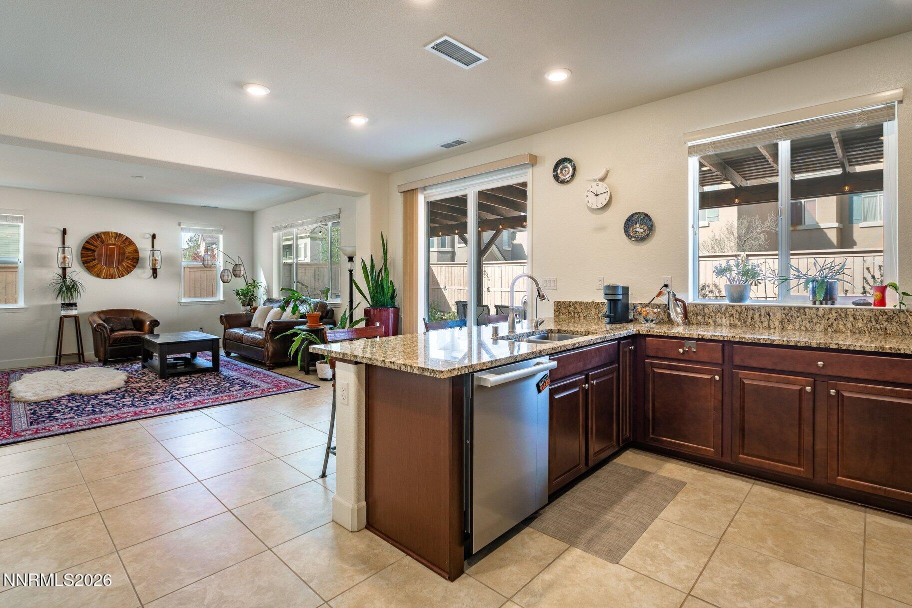 9713 Pachuca Drive Reno, NV 89521 - Photo 15 of 47 015_026_9713_pachuca-16_936_462