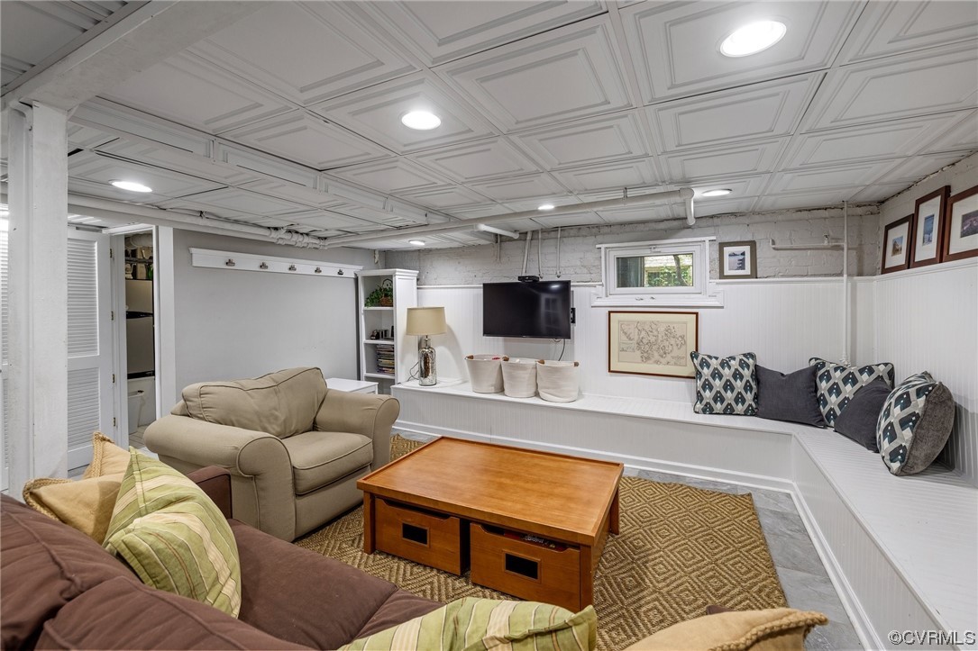 13 Lexington Road Richmond, VA 23226 - Photo 34 of 47 Large basement/TV area
