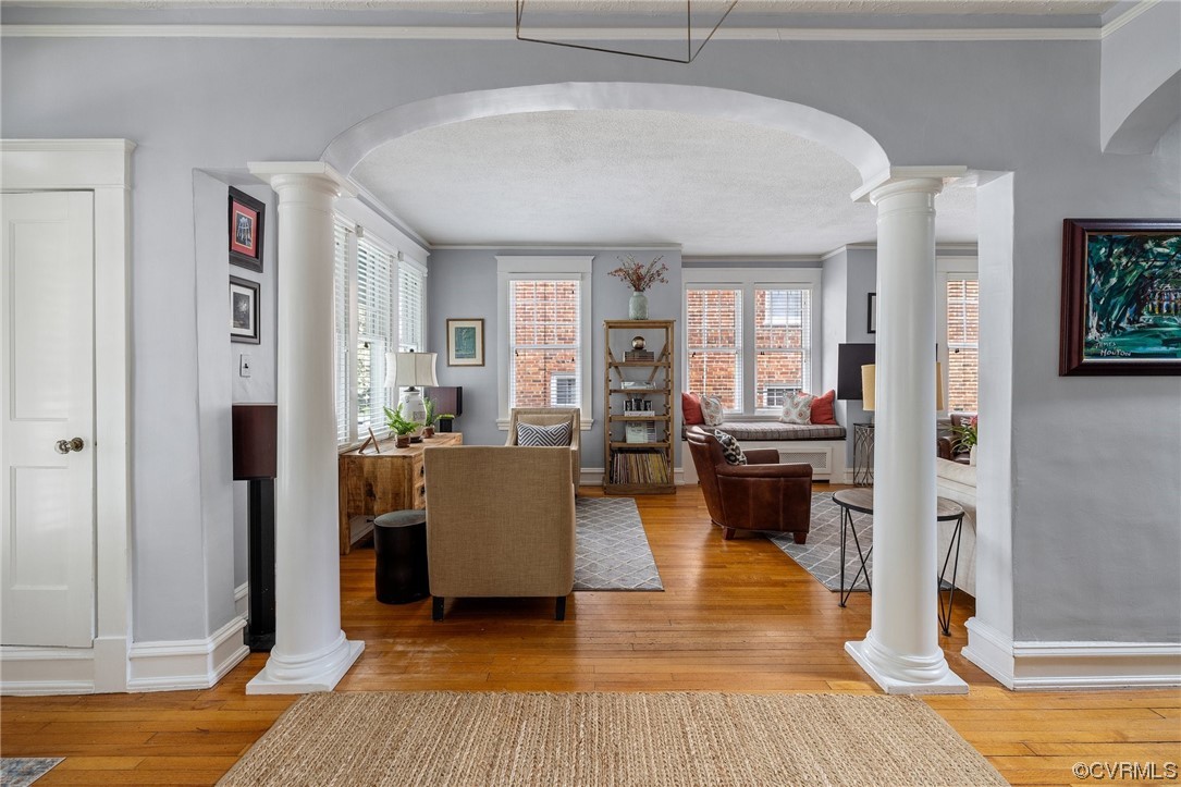 13 Lexington Road Richmond, VA 23226 - Photo 8 of 47 Beautiful arched opening and columns