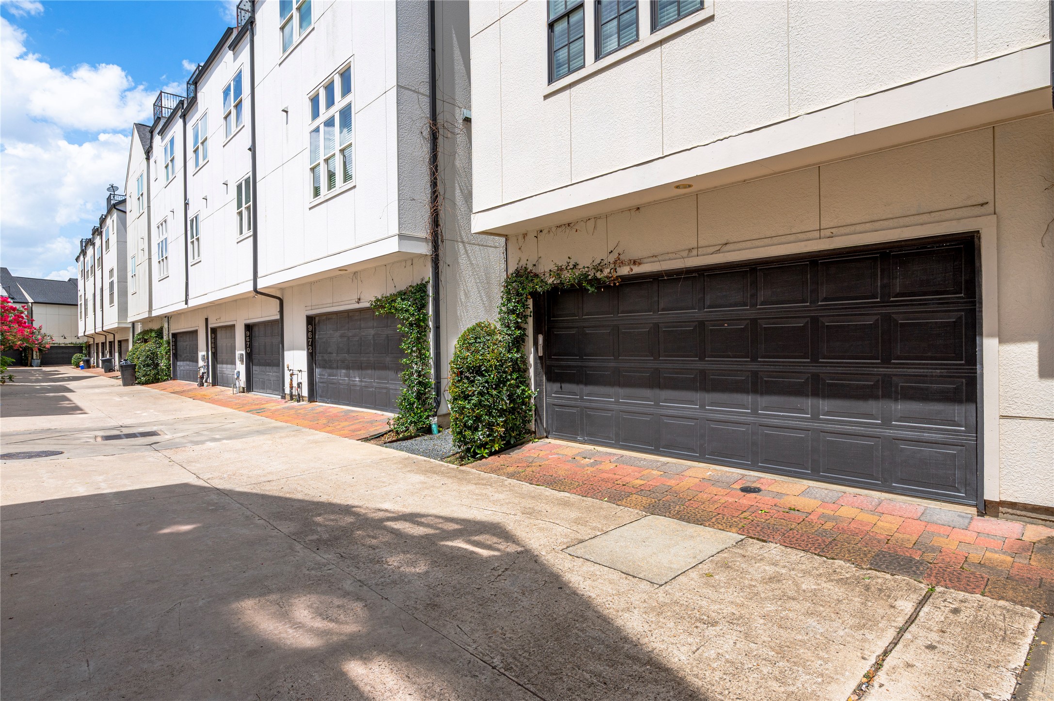 9674 Knight Road Houston, TX 77045 - Photo 32 of 42