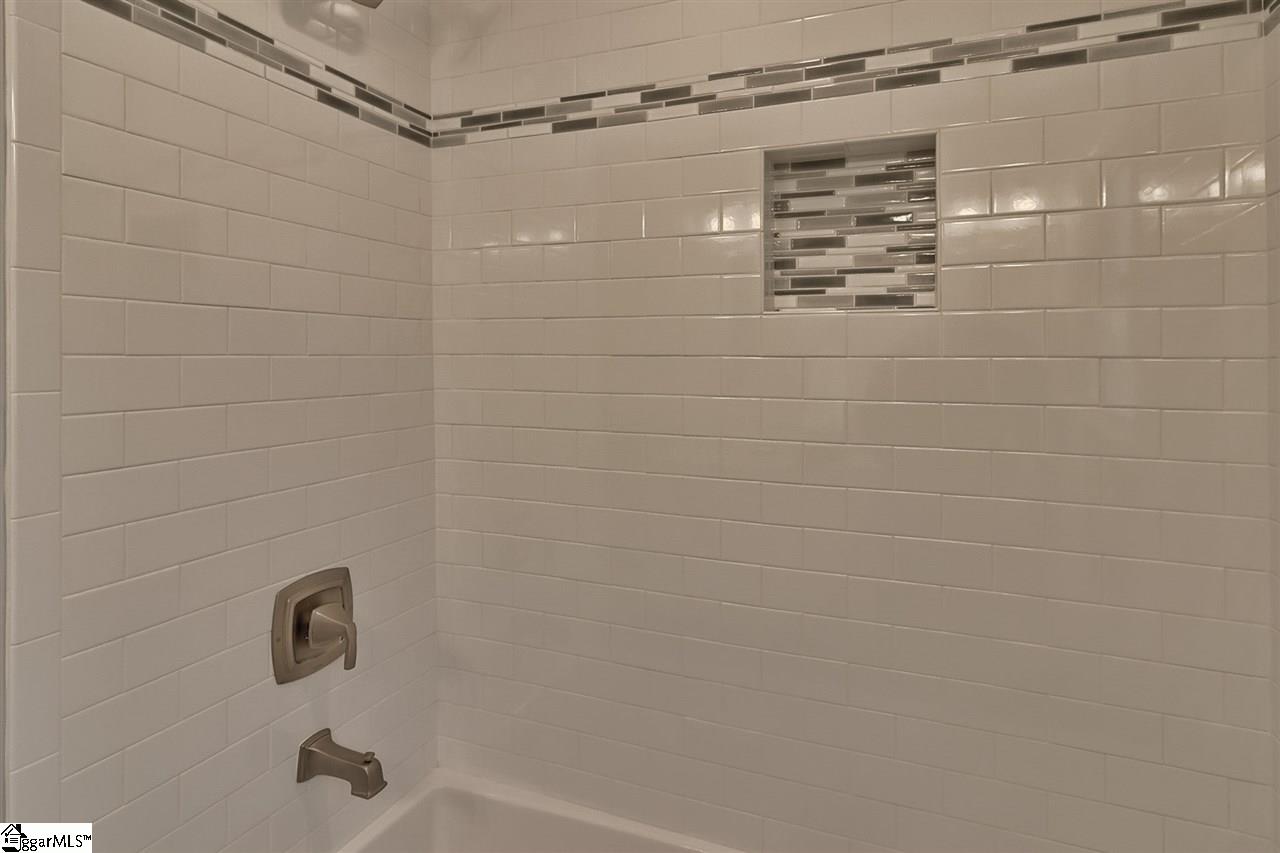 4 Spring Valley Road Greenville, SC 29615 - Photo 24 of 34 Gallery Image 24