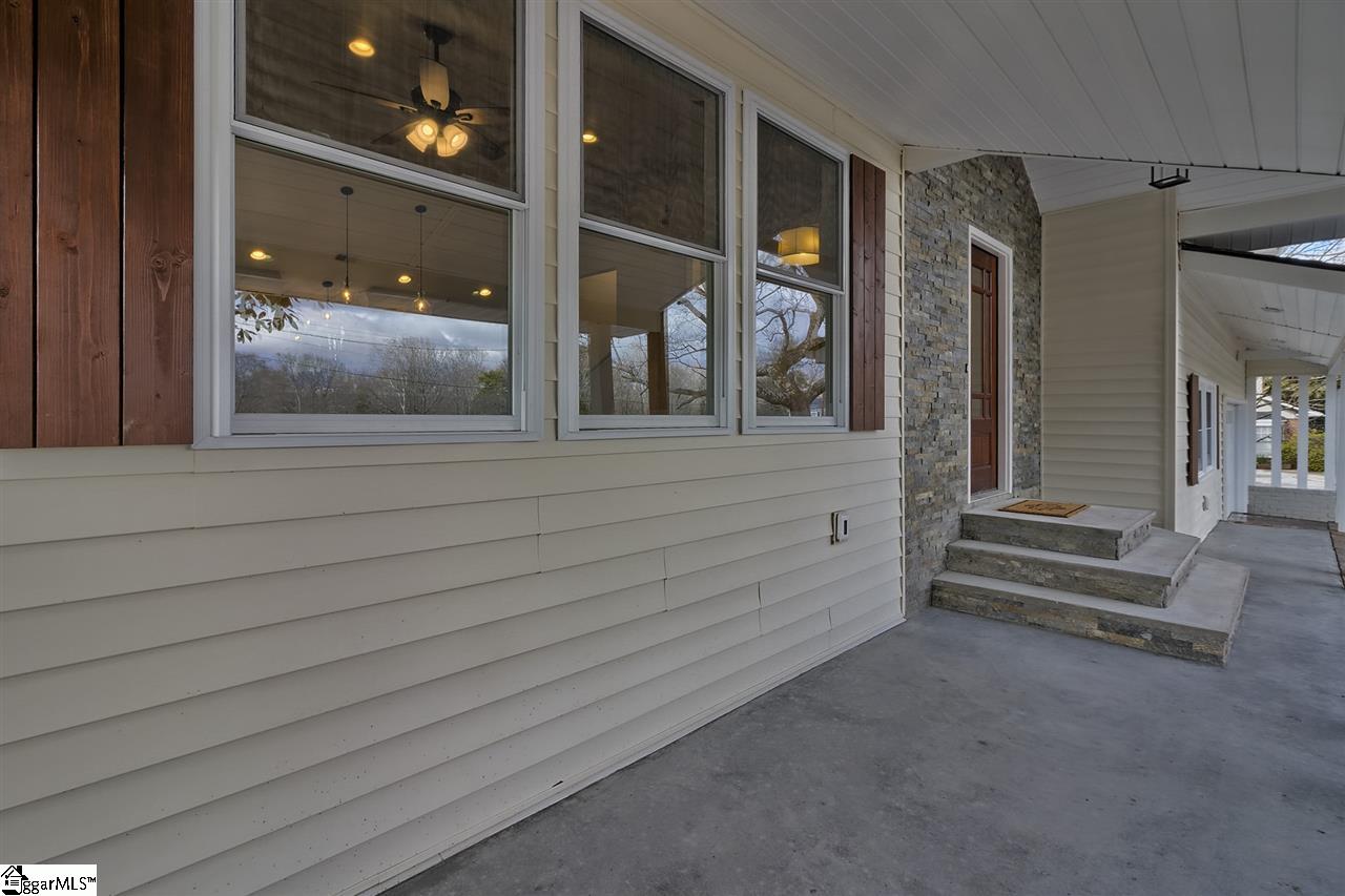 4 Spring Valley Road Greenville, SC 29615 - Photo 31 of 34 Gallery Image 31