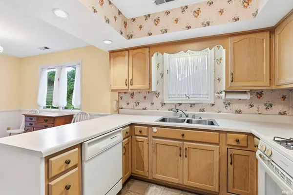 $219,900 | 6328 Baychester Drive, Fort Wayne, IN 46815