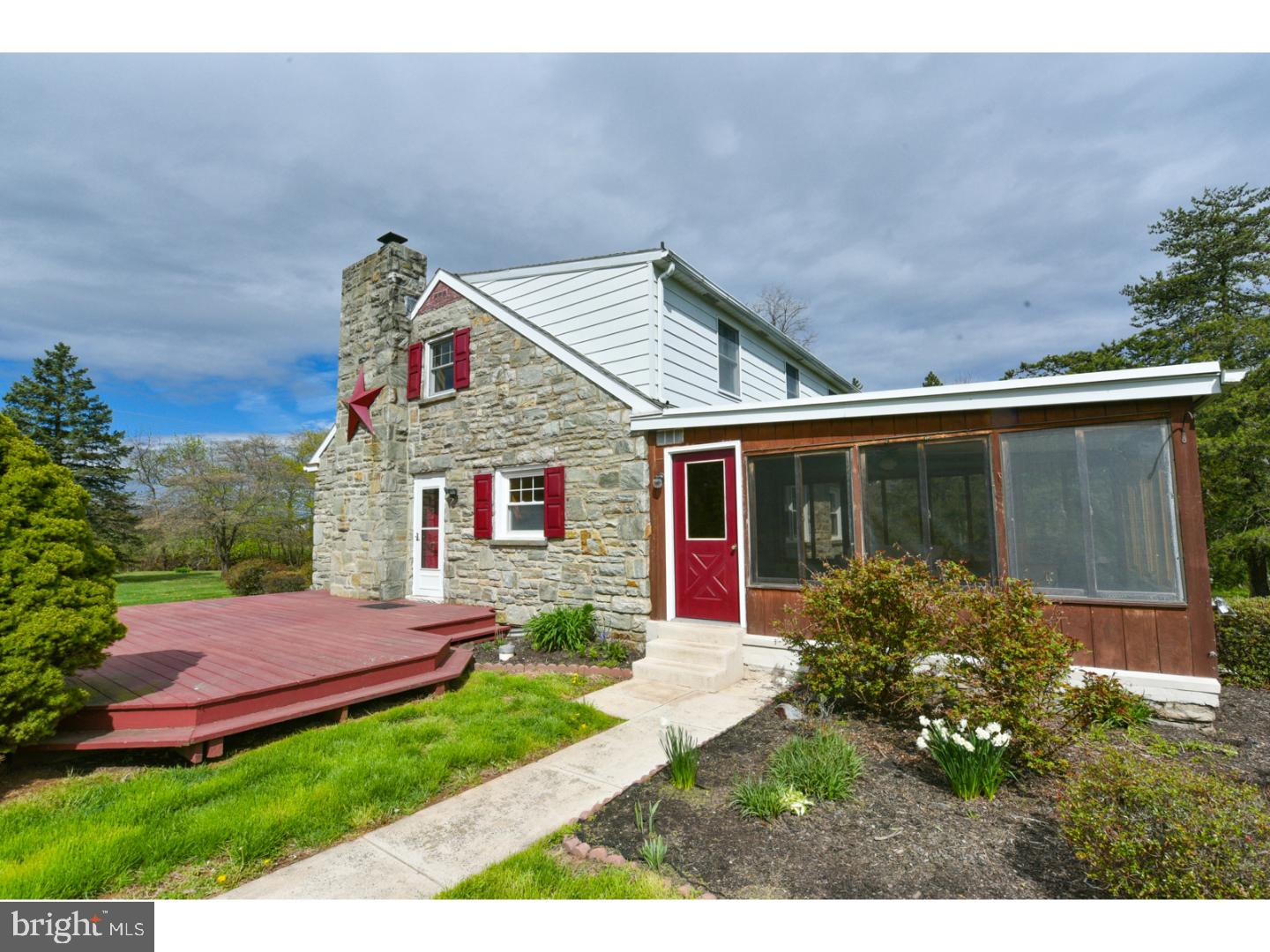 3881 Schuylkill Road Spring City, PA 19475 - Photo 3 of 25