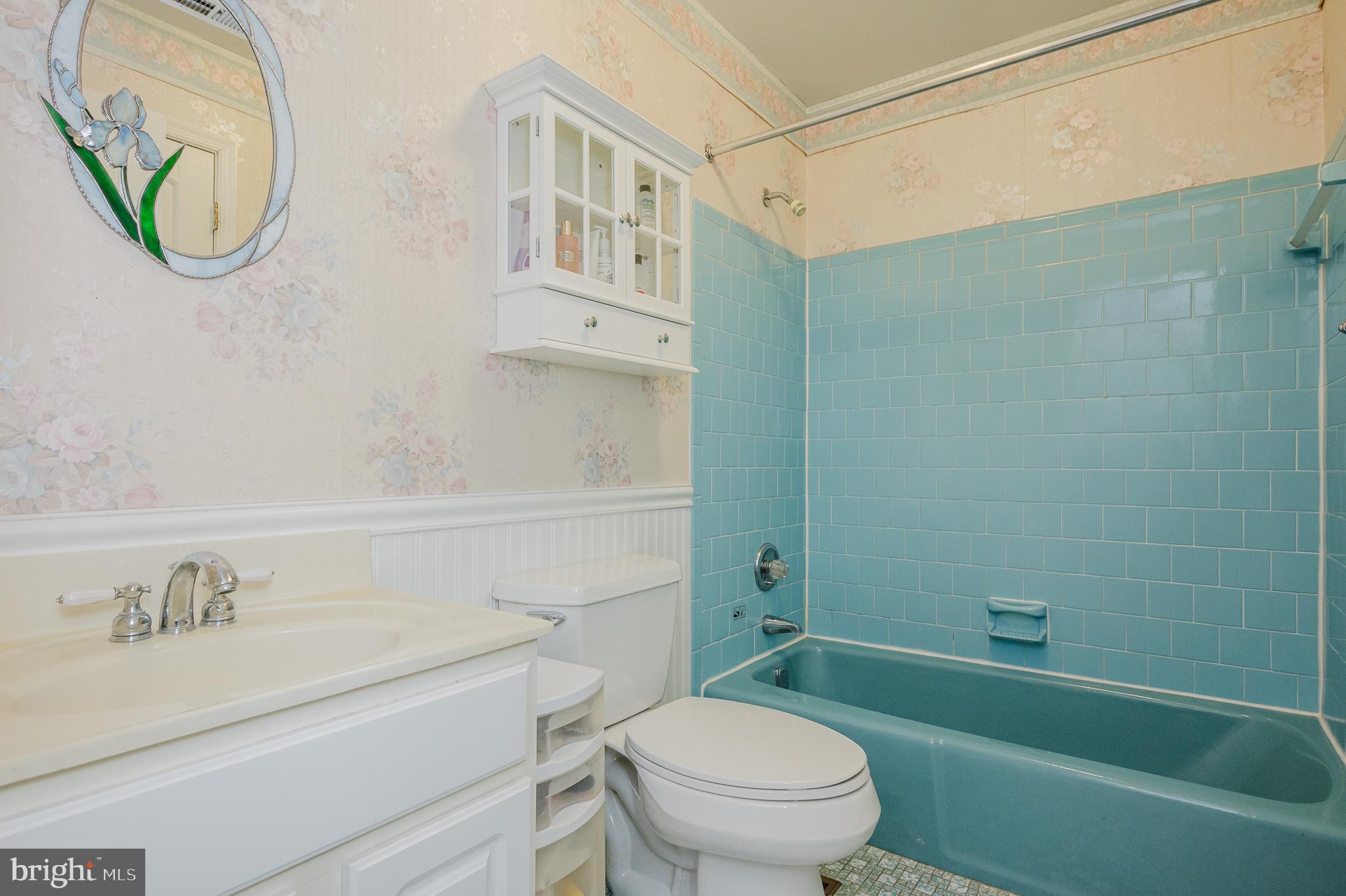 1303 Mill Creek Road Fallston, MD 21047 - Photo 44 of 58 a bathroom with a sink a toilet and a bathtub