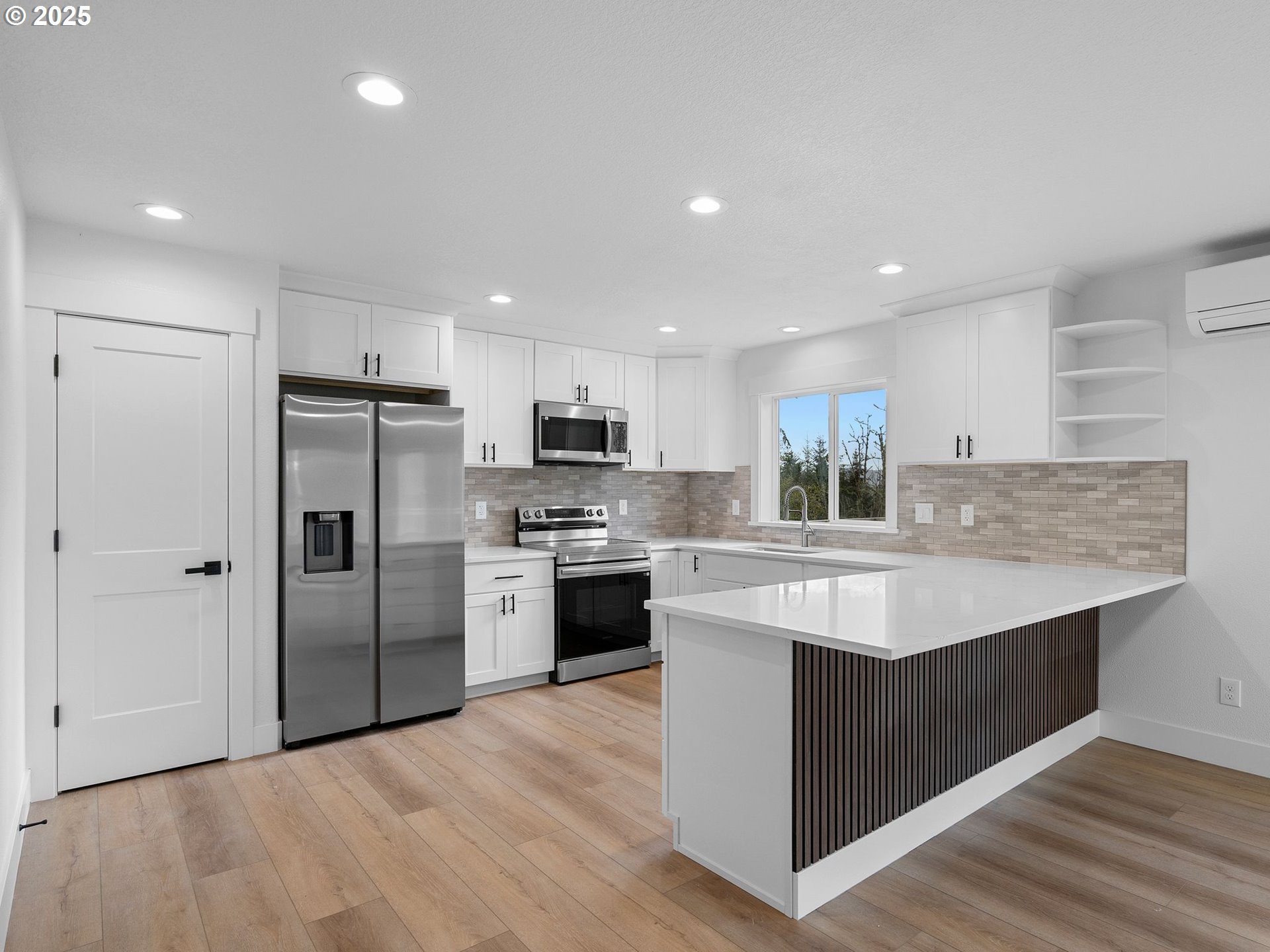 220 Hansen Road Kalama, WA 98625 - Photo 9 of 48