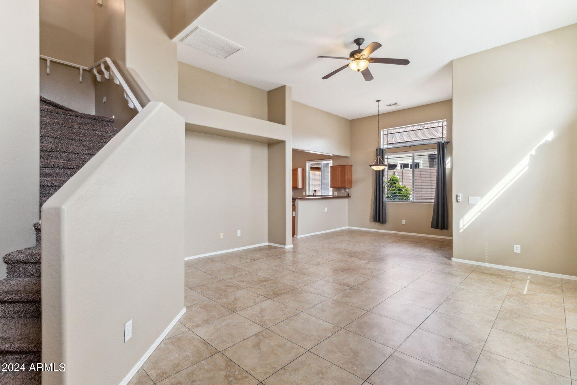 3910 East Pollack Street Phoenix, AZ 85042 - Photo 3 of 27 Great Room