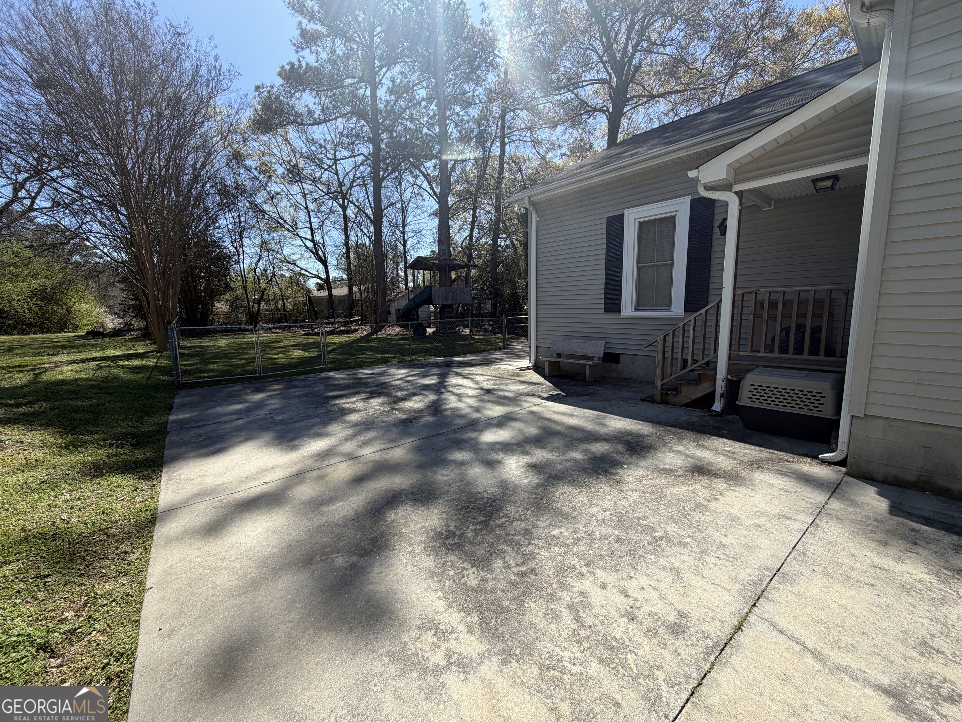 151 Tusten Street Elberton, GA 30635 - Photo 4 of 30 a view of a house with a yard
