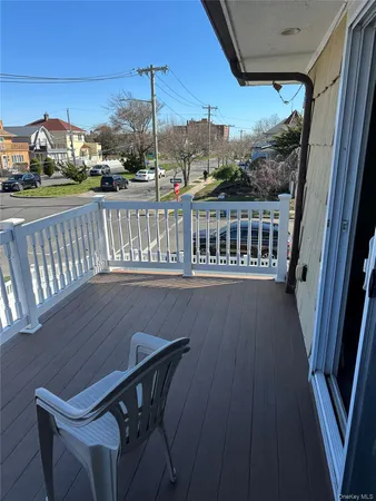 $4,500 | 401 West Walnut Street, Unit UPPR, Long Beach, NY 11561