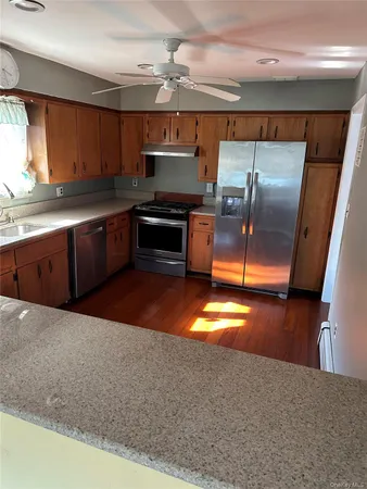 $4,500 | 401 West Walnut Street, Unit UPPR, Long Beach, NY 11561