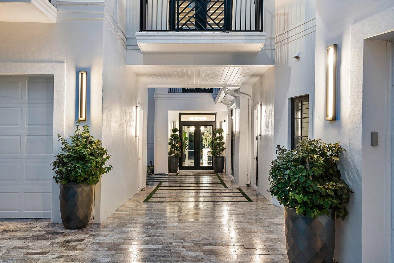 880 Berkley Street Boca Raton, FL 33487 - Photo 4 of 28 069-880BerkleyStreet-BocaRaton-FL-33487-