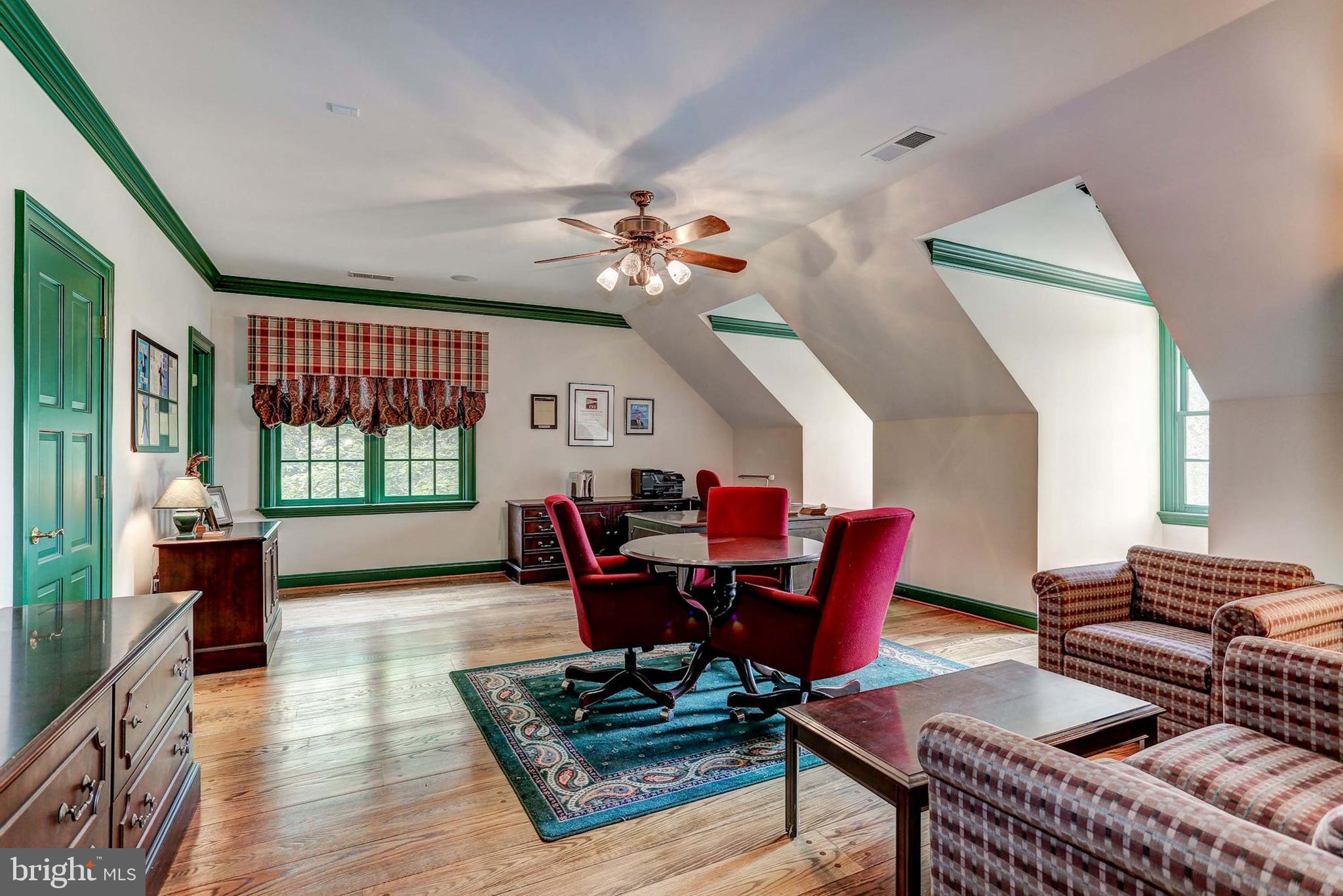 7984 Georgetown Pike McLean, VA 22102 - Photo 32 of 57