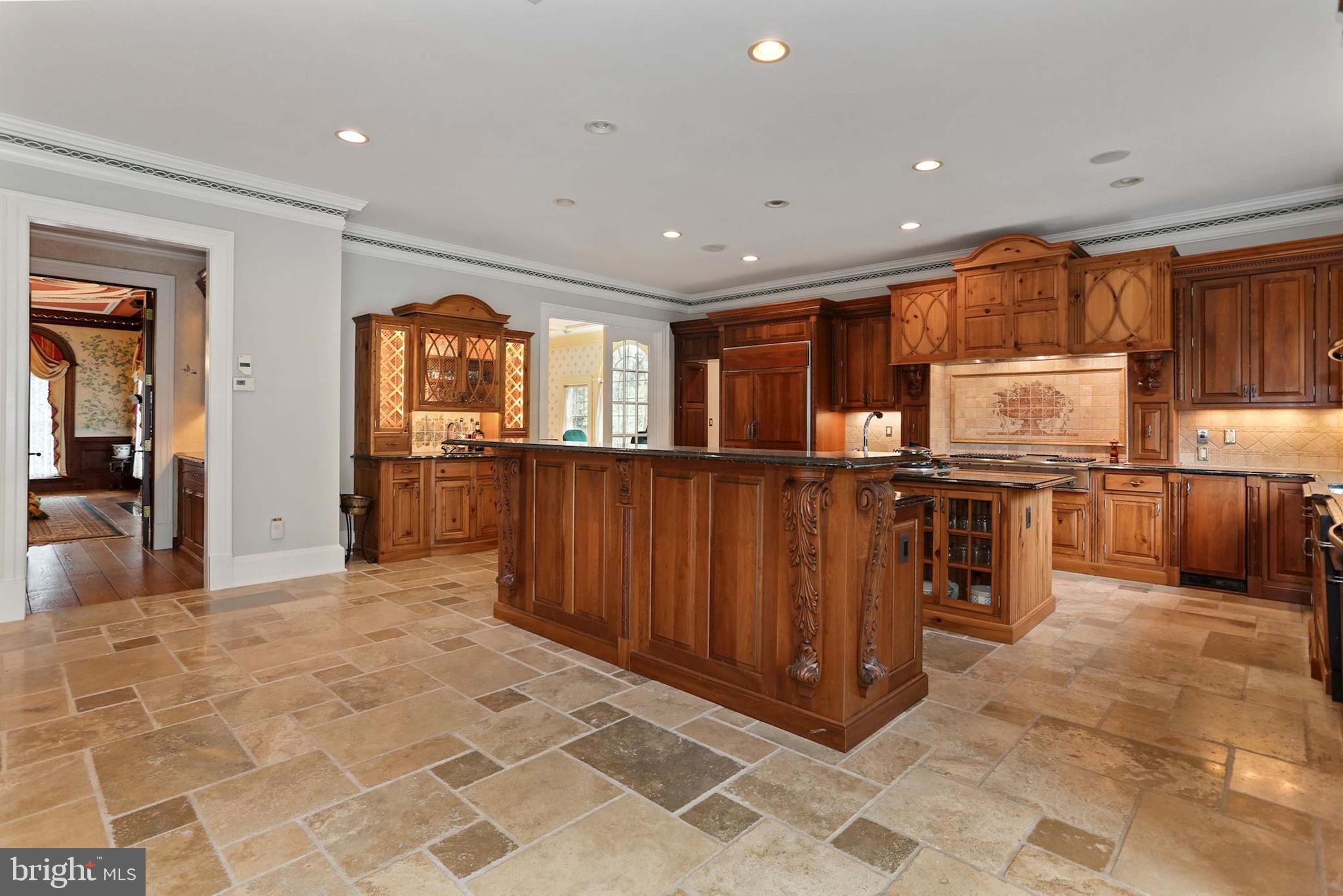 7984 Georgetown Pike McLean, VA 22102 - Photo 10 of 57