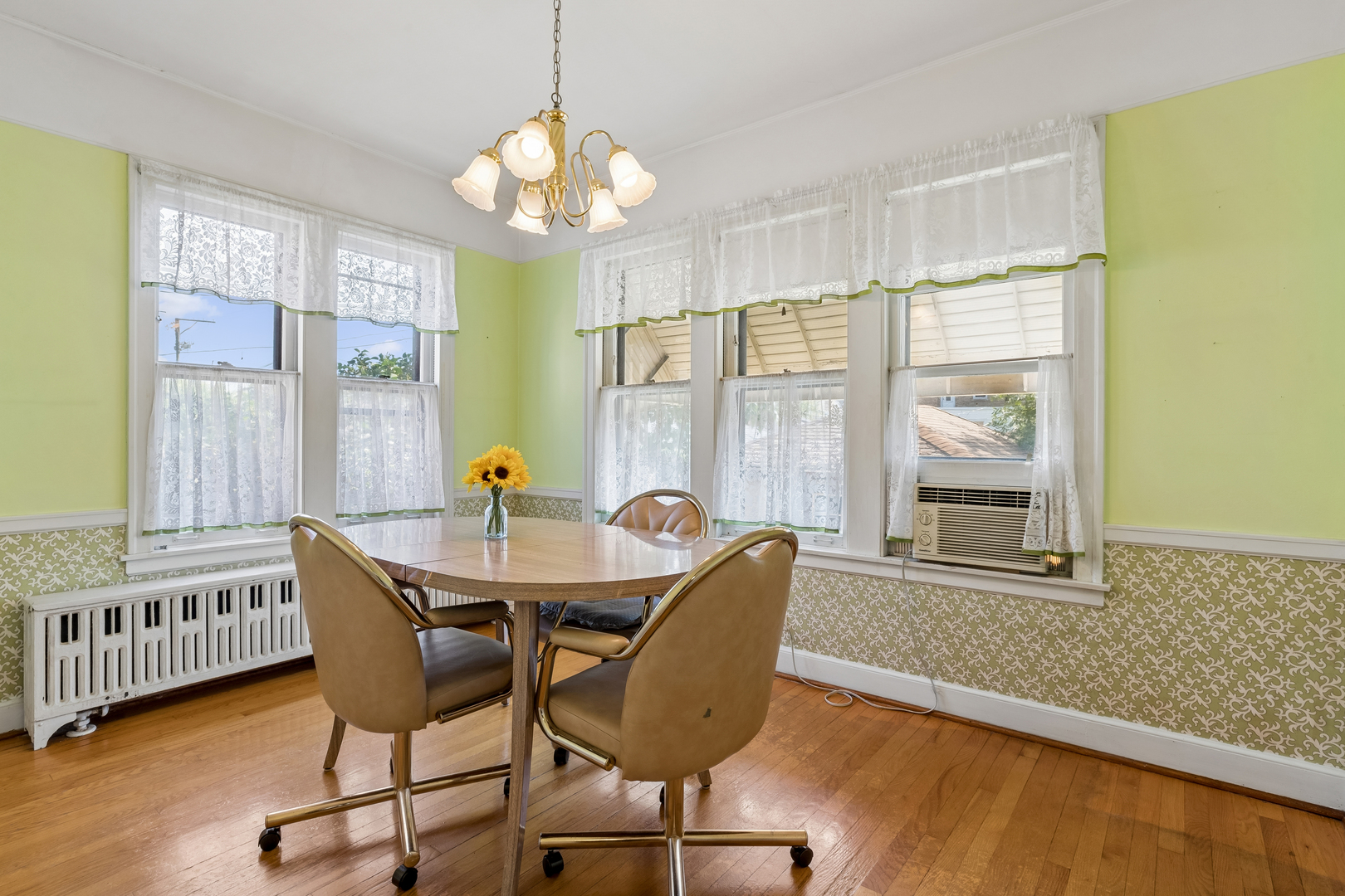 3317 North Rutherford Avenue Chicago, IL 60634 - Photo 8 of 23 Gallery Image 8