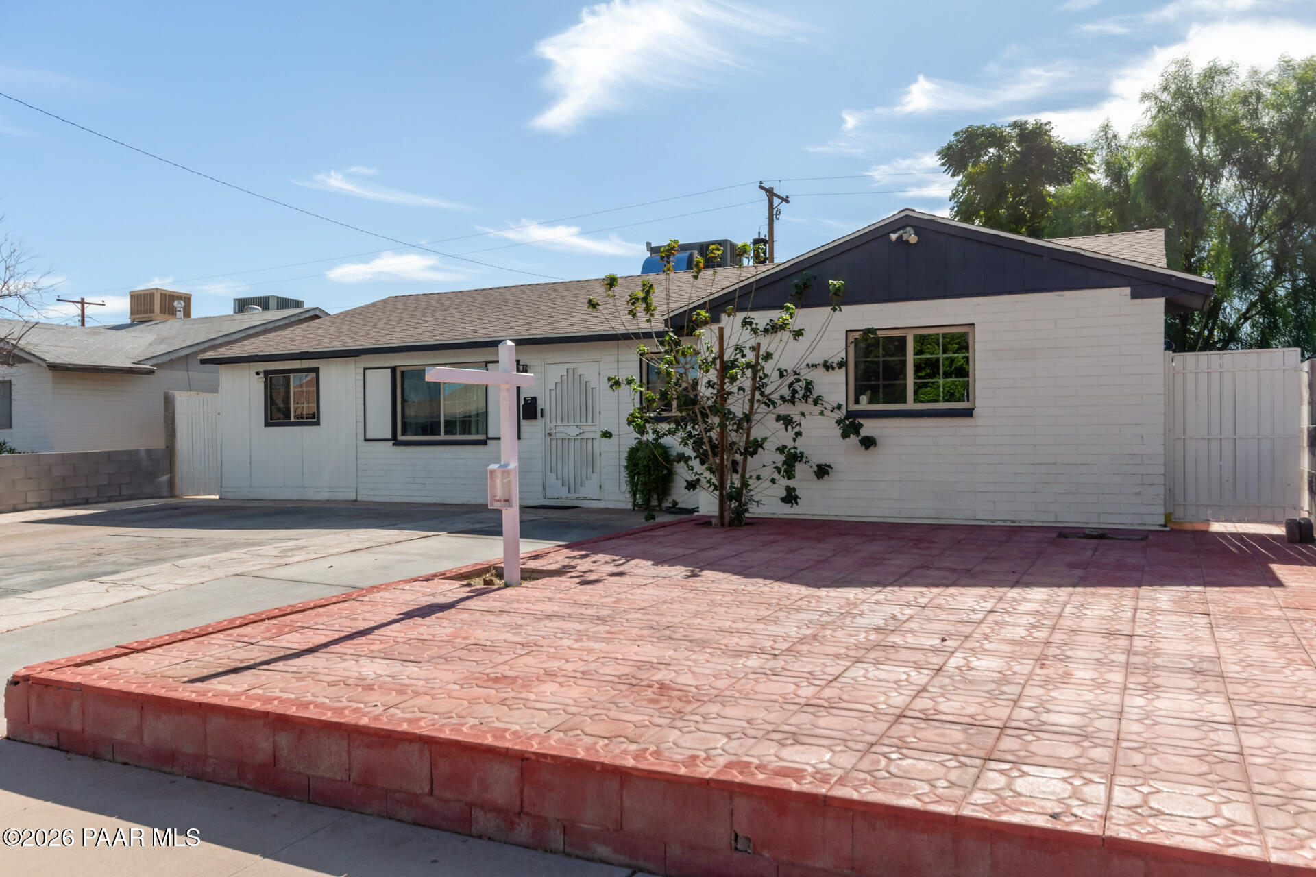 8151 West Clarendon Avenue Phoenix, AZ 85033 - Photo 3 of 46 03 - Claredon