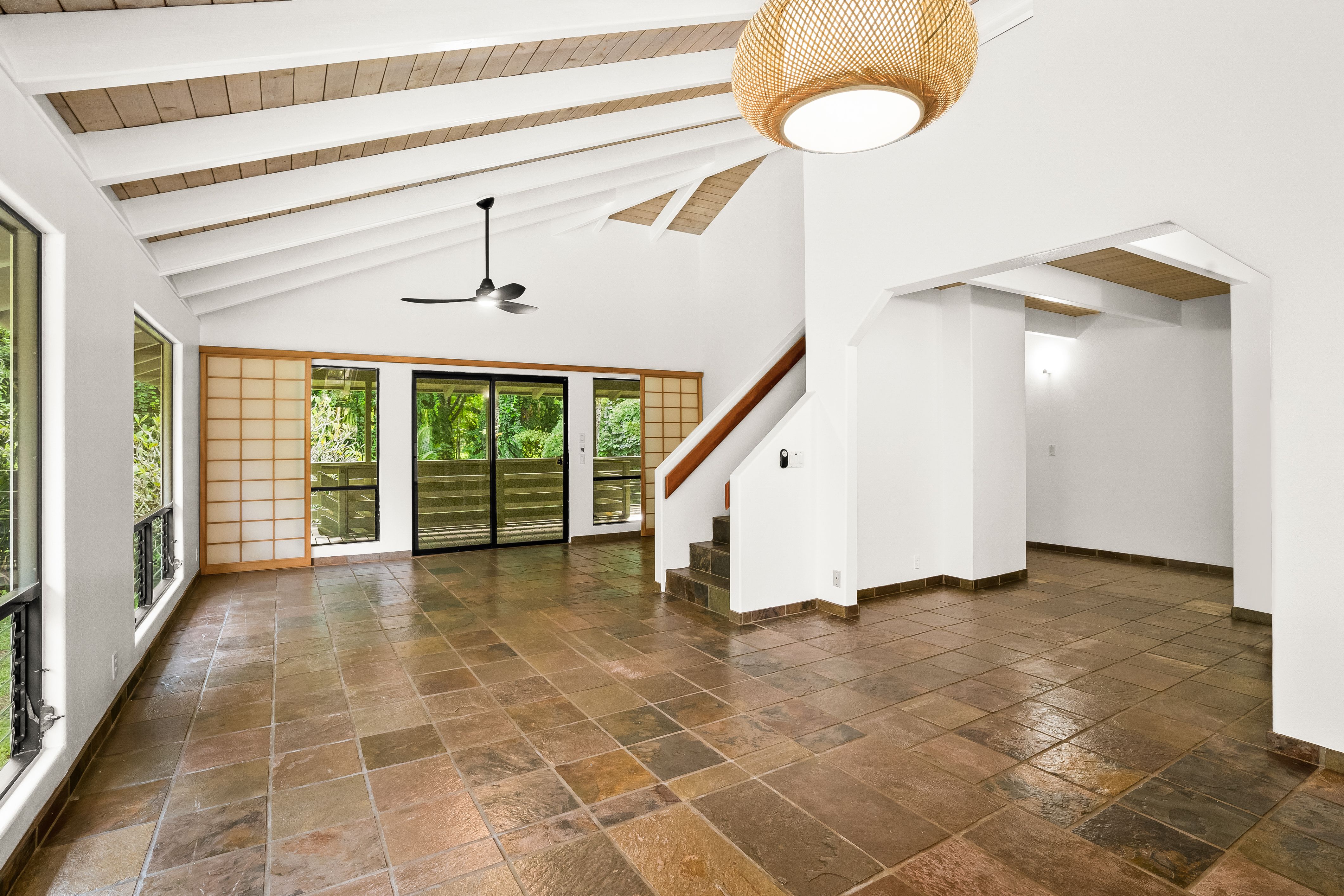 4485 Pilikoa Street Hanalei, HI 96714 - Photo 13 of 30 a view of an entryway