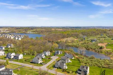 $1,150,000 | 35829 Peninsula Court, Round Hill, VA 20141