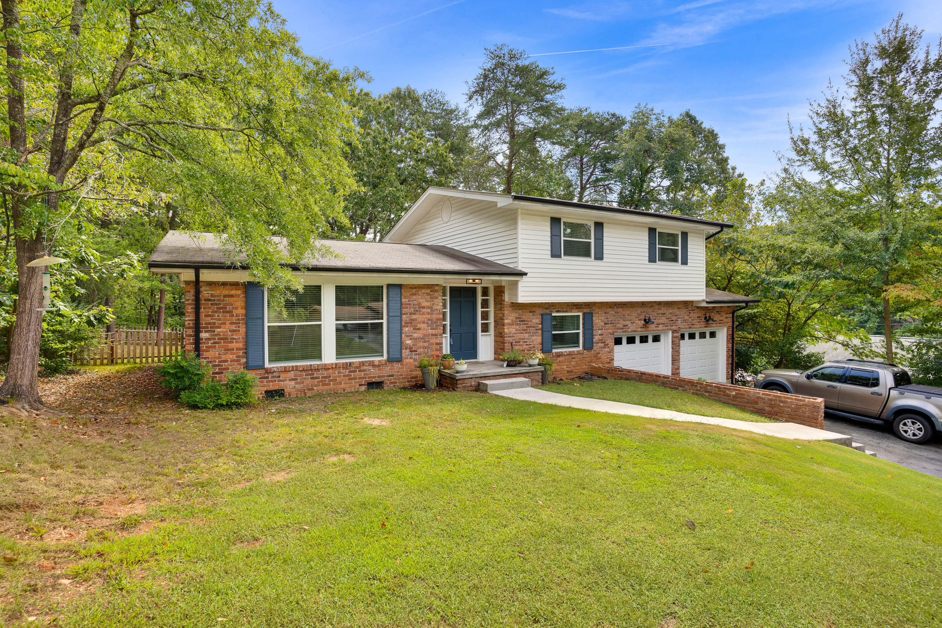 4508 Cloverdale Loop Hixson, TN 37343 - Photo 5 of 44 4508-Cloverdale-Loop-High-Res-Photos-9