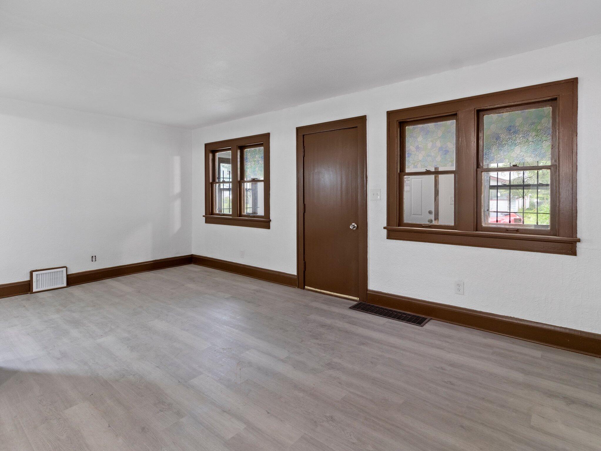 5751 North 38th Street Milwaukee, WI 53209 - Photo 8 of 26 8-web-or-mls-IMG_6415