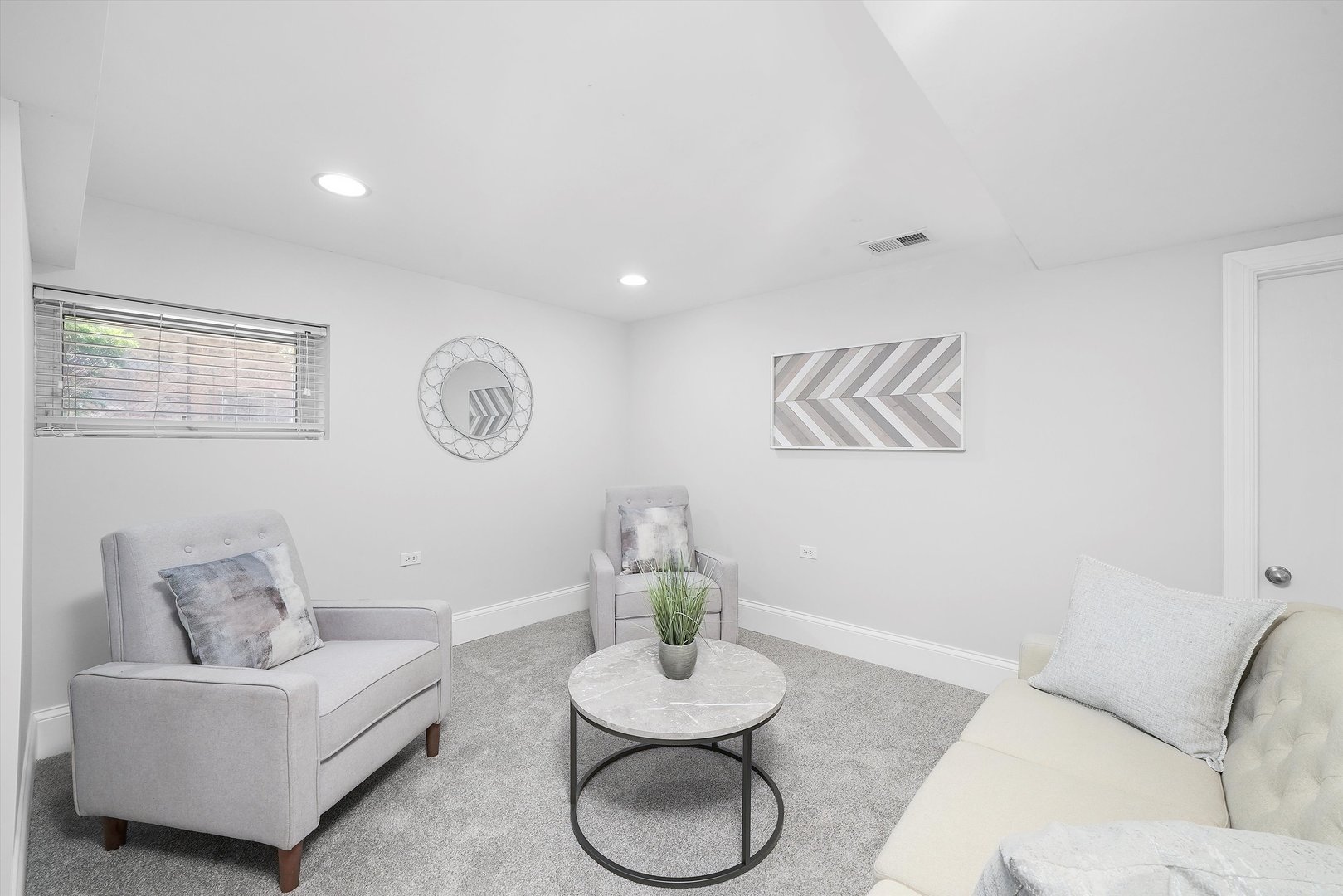 1928 West Addison Street, Unit 1S Chicago, IL 60613 - Photo 17 of 25 a living room with furniture and a wooden floor