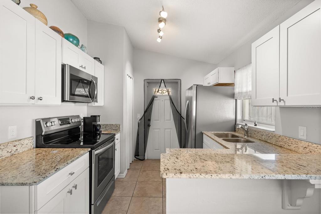 2008 Lauren Road Apopka, FL 32703 - Photo 7 of 25