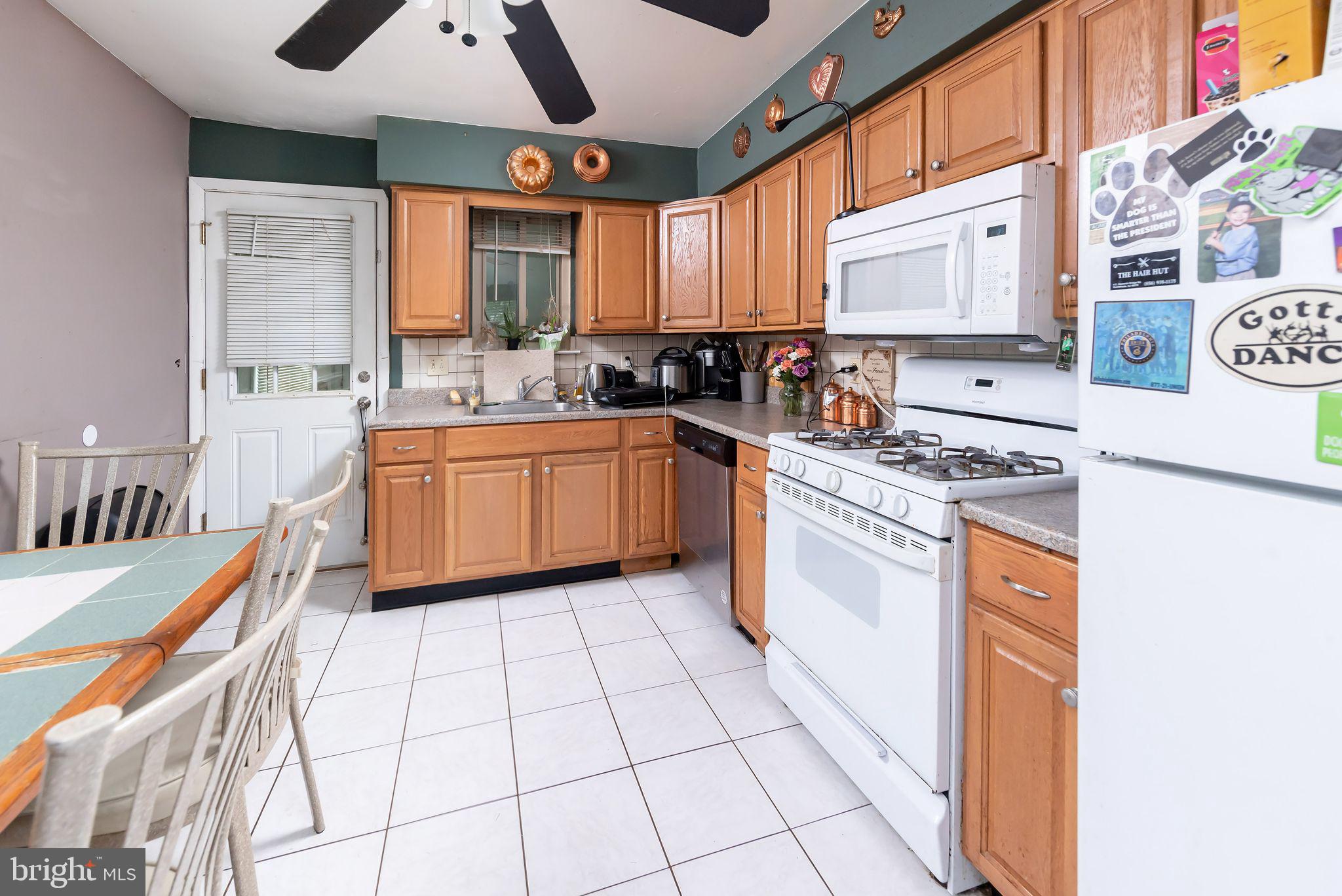 818 West Evesham Road Glendora, NJ 08029 - Photo 4 of 19 Eat In Kitchen