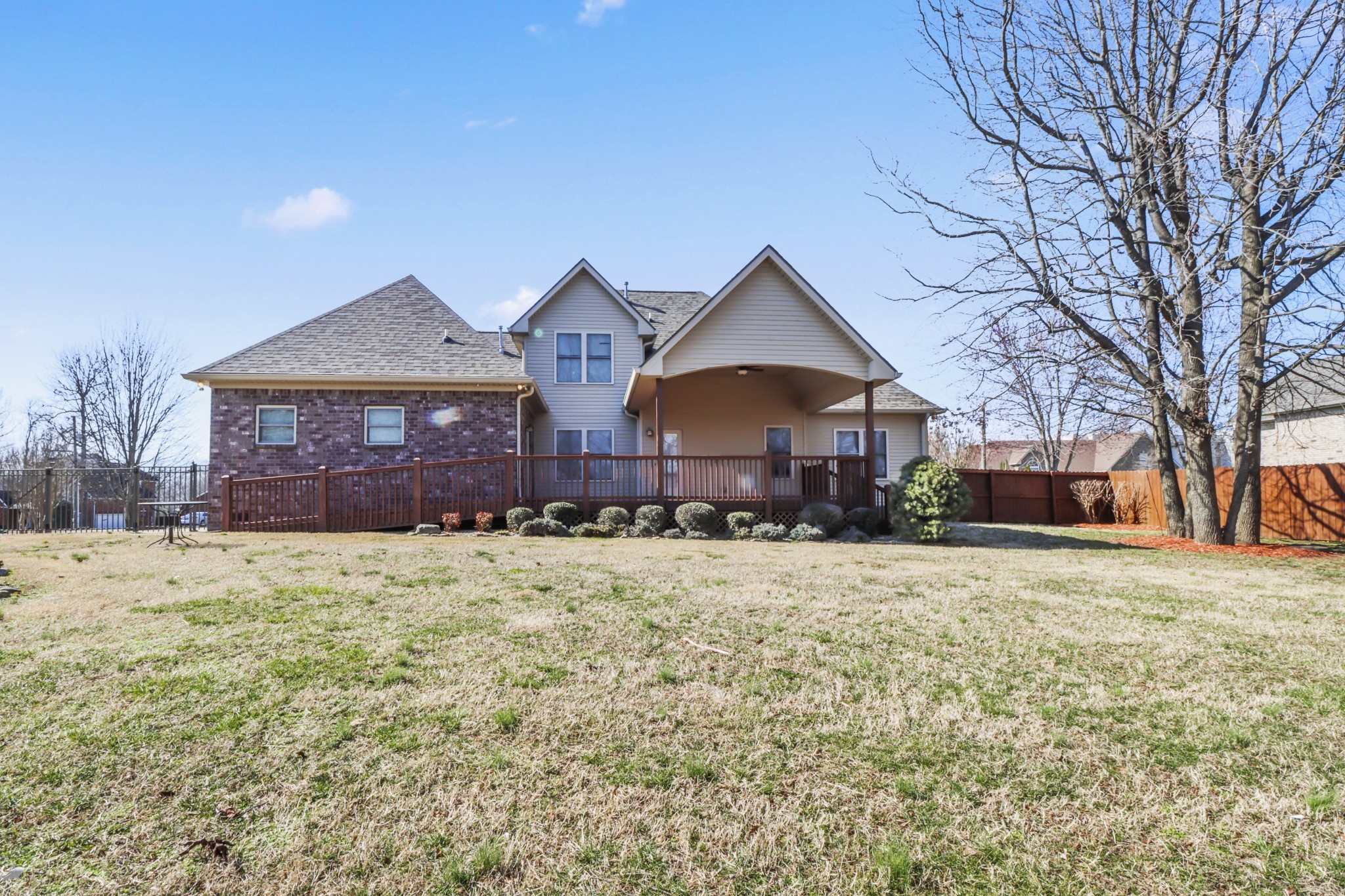 331 Tivoli Trail Springfield, TN 37172 - Photo 5 of 44 a front view of a house with a yard