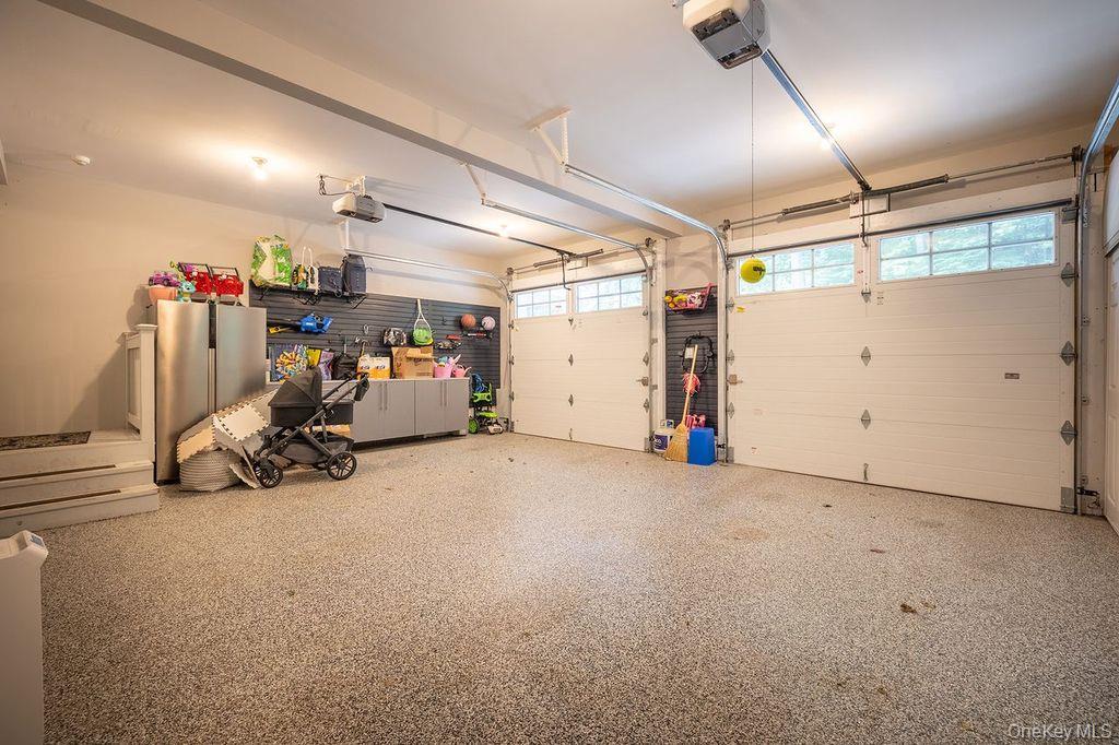 55 Harris Road Katonah, NY 10536 - Photo 24 of 50 Garage