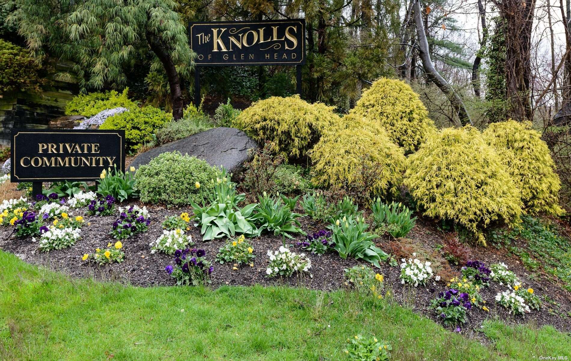 42 The Glen, Unit 42, Glen Head, NY 11545 Compass