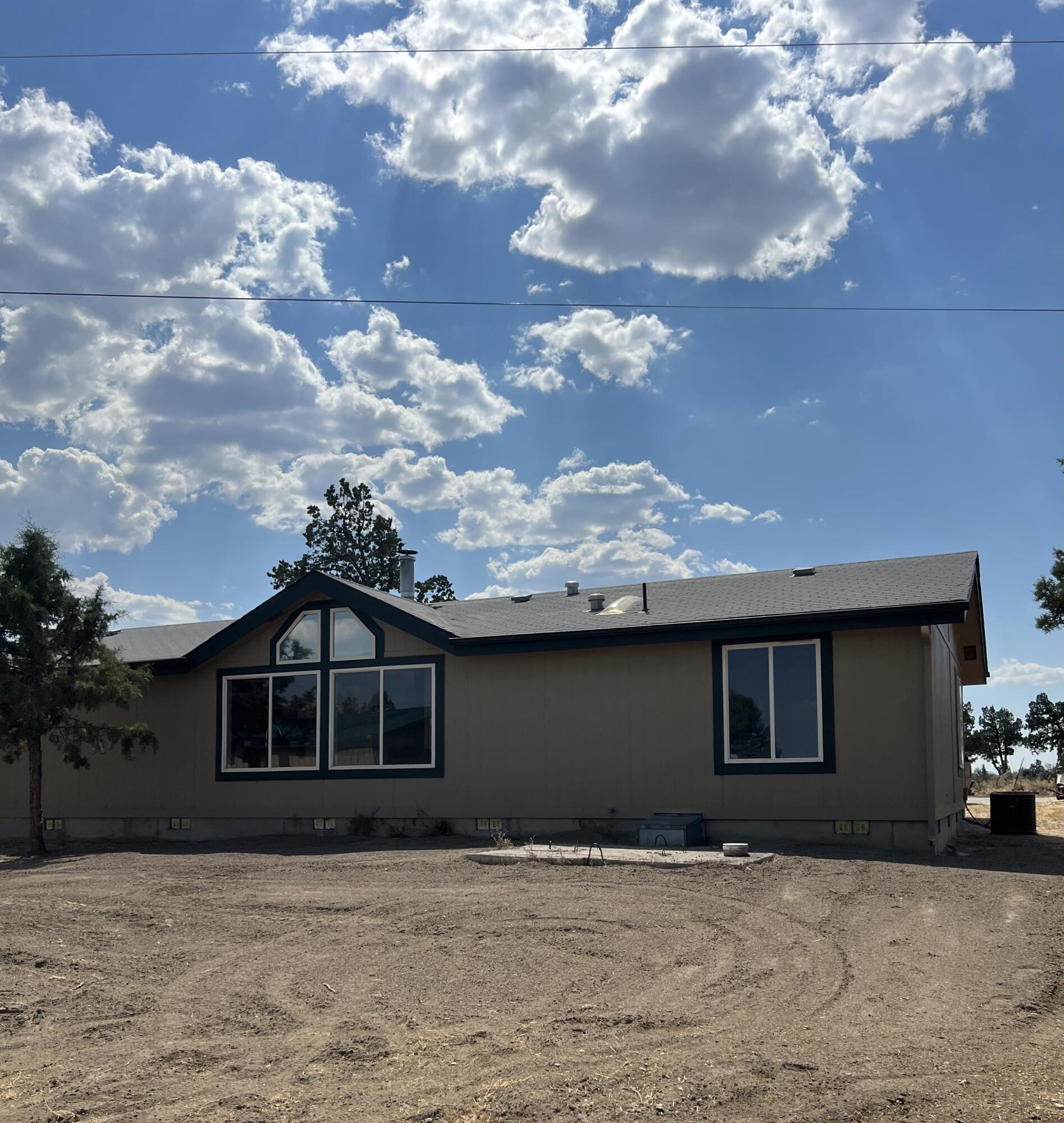 16061 Twin Lakes Road Powell Butte, OR 97753 - Photo 1 of 39 9ADDD6A3-62A6-4B66-960E-765DC0660244_1_2