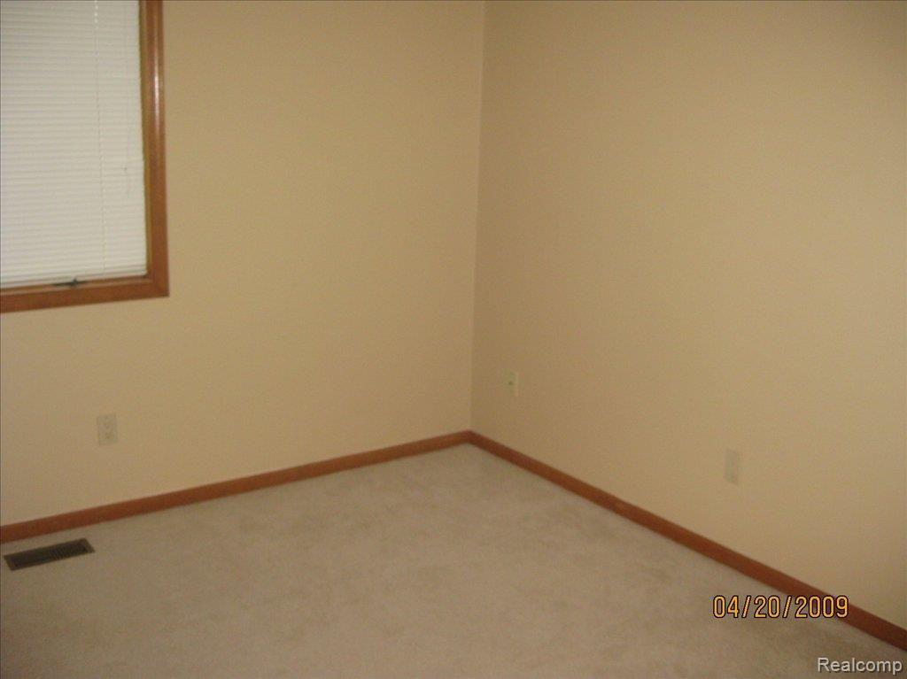 4456 Pinckney Road Howell, MI 48843 - Photo 8 of 8 bed1 a