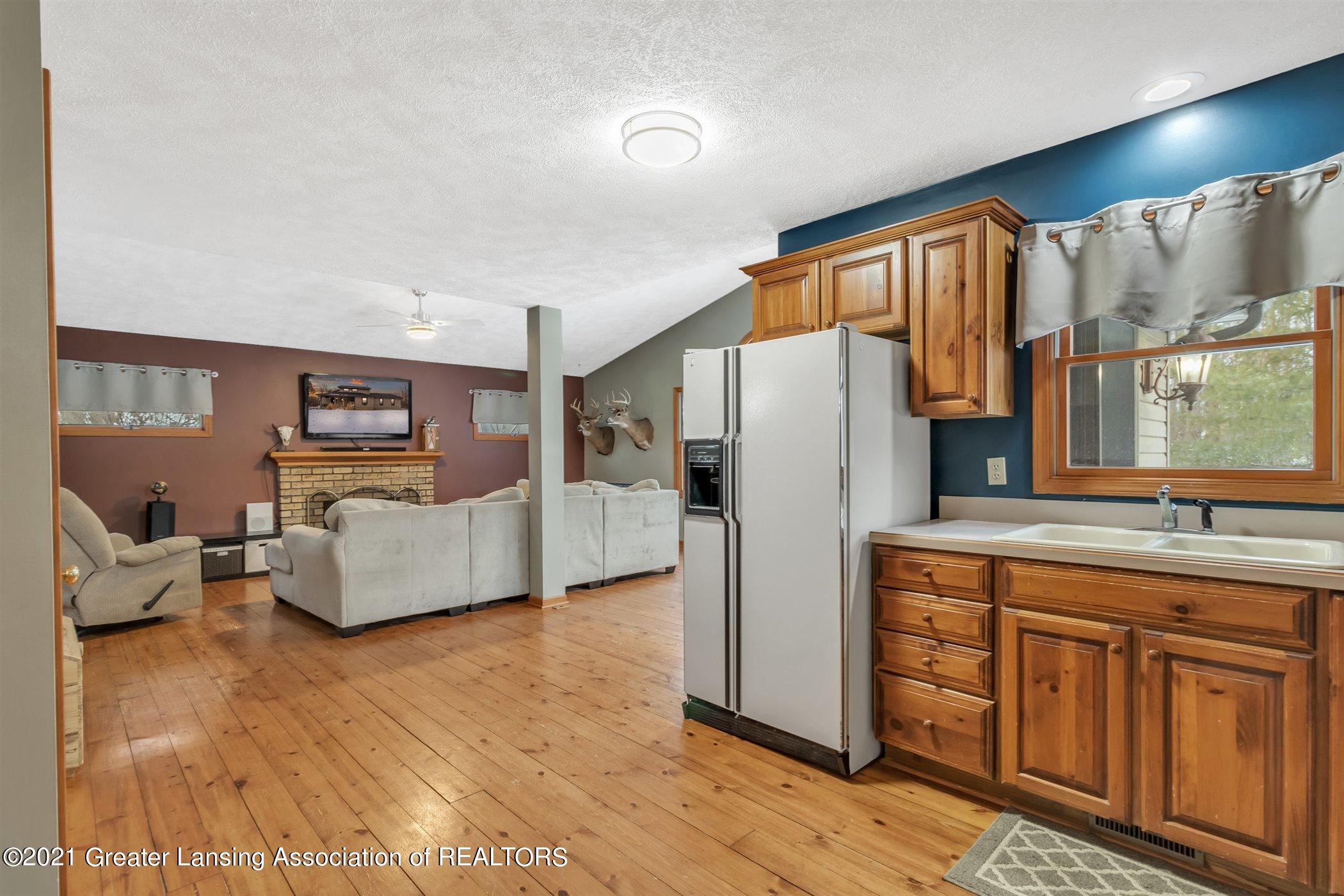 12371 Lansing Road Durand, MI 48429 - Photo 16 of 45 16-12371 Lansing Rd-Windowstill Rea
