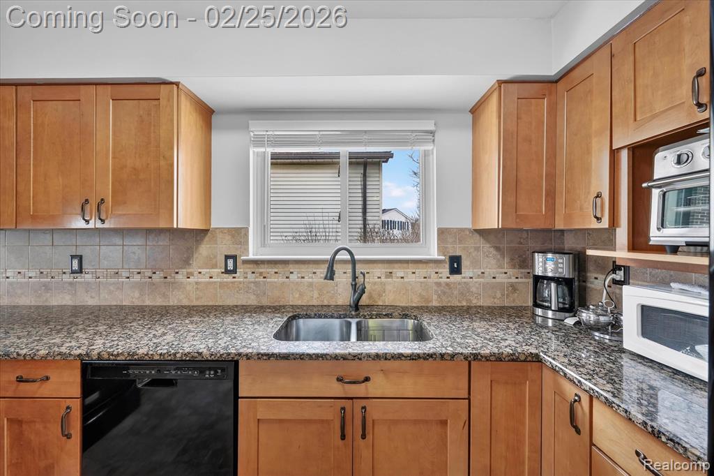 47821 Concord Road Macomb, MI 48044 - Photo 12 of 37 Gallery Image 12